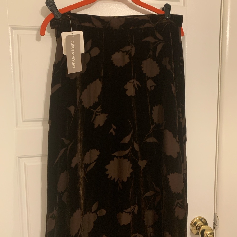 Jones New York Black and Brown Floral Maxi Skirt